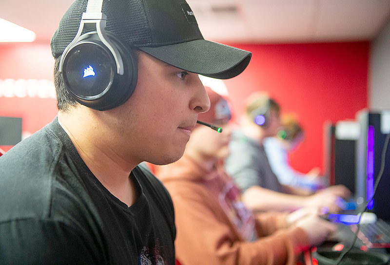 Ryan Galindo teamed up with Daniel Grotefend to finish third at nationals last fall playing Call of Duty Gunfight.
TRIBUNE PHOTO BY MARK DAVIS