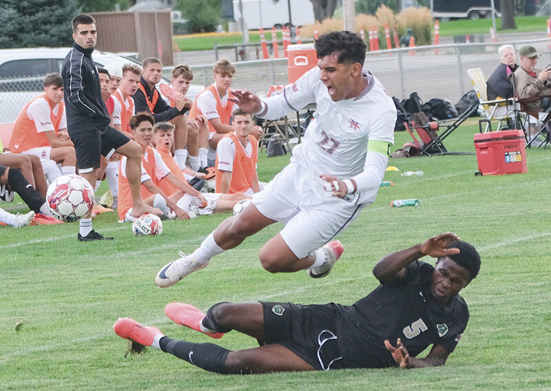 Axel Lopez and the Trappers continued to battle in physical contests to earn a national ranking this week.
Tribune photo by Seth Romsa